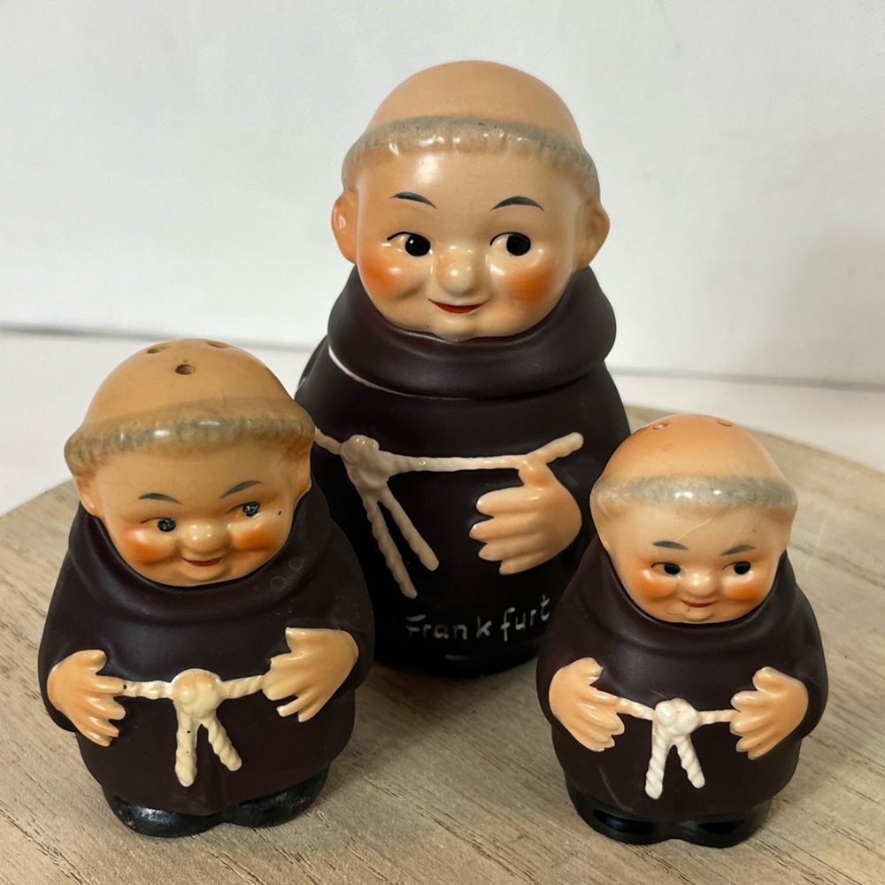 Salt & Pepper Sugar Shakers 1962-1972 Set Goebel Friar Tuck Monk West Germany
